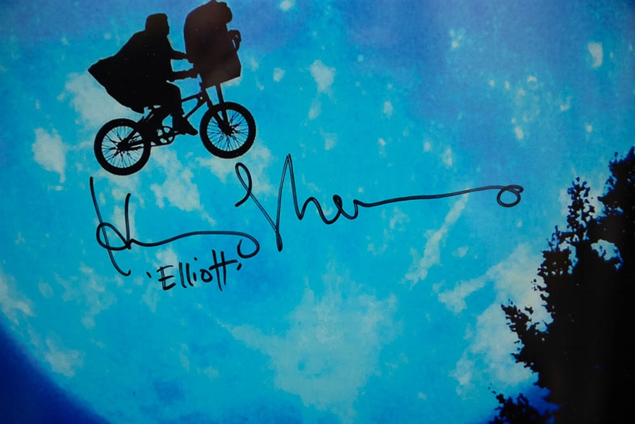 Henry Thomas Signed ET 16x20 Photo Framed - JSA