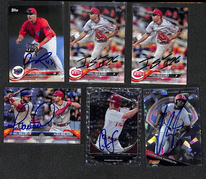 Lot of 33 Baseball Signed Cards w. Brooks Robinson & Rhys Hoskins