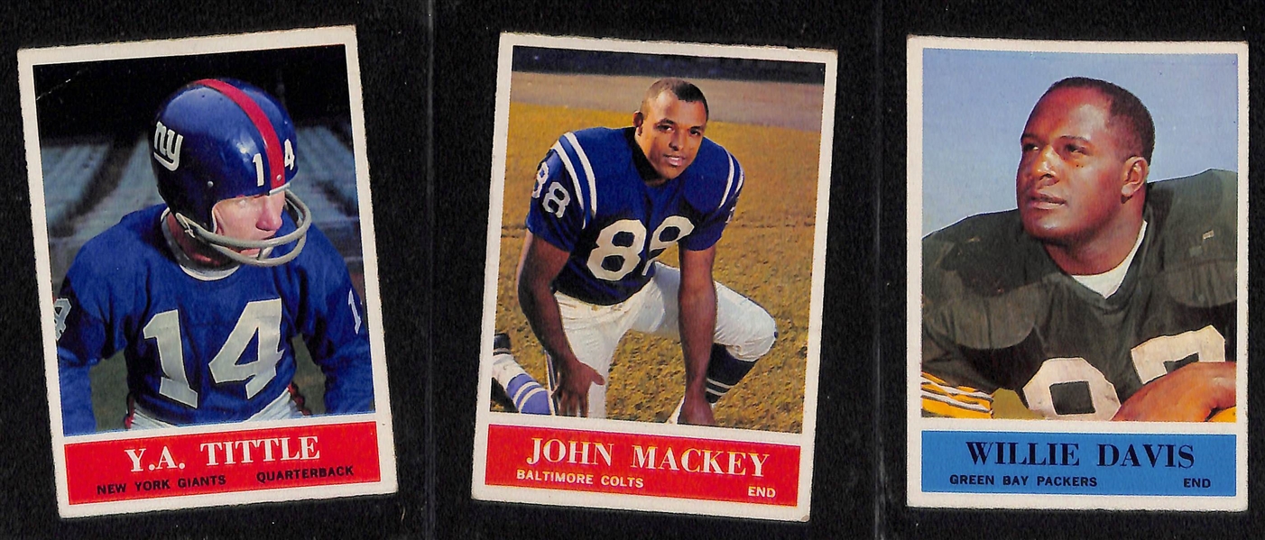 Lot of (30) 1962-1964 Topps & Philadelphia Football Card Lot w. 1962 Topps Jim Brown