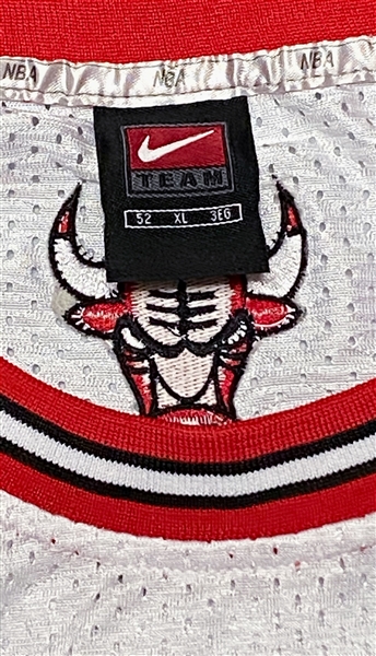 Michael Jordan Signed Chicago Bulls Nike NBA Authentics Jersey - JSA LOA