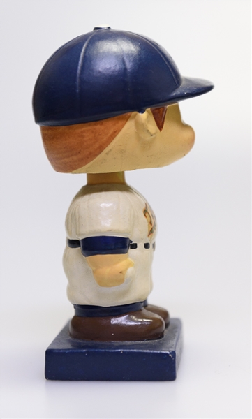 1960s Minnesota Twins Blue Square Base Boy Head Bobble Head