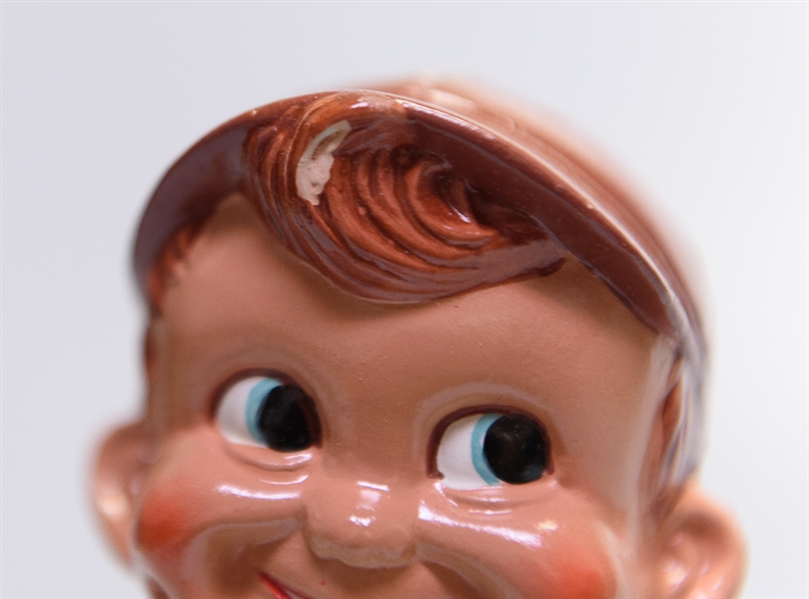 Late 1960s San Diego Padres Gold Circle Base Boy Head Bobble Head w. Original Box