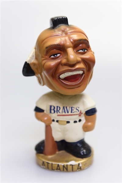 1960s Atlanta Braves Gold Circle Base Braves Mascot Head Chief Nok-A-Homa Bobble Head