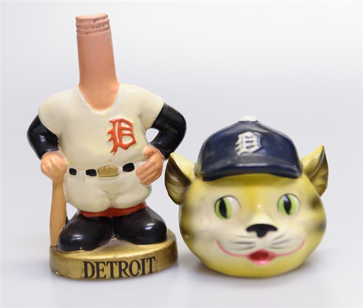 1960s Detroit Tigers Gold Circle Base Mascot Head Bobble Head