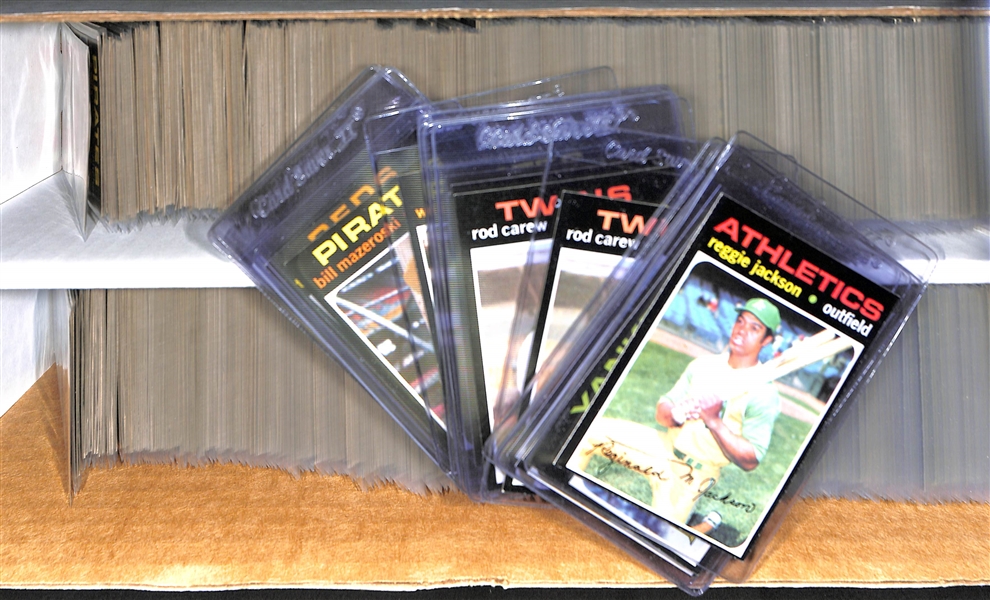 Lot of 1000+ Assorted 1971 Topps Baseball Cards w. Stars (Reggie Jackson, Thurmon Munson, more)