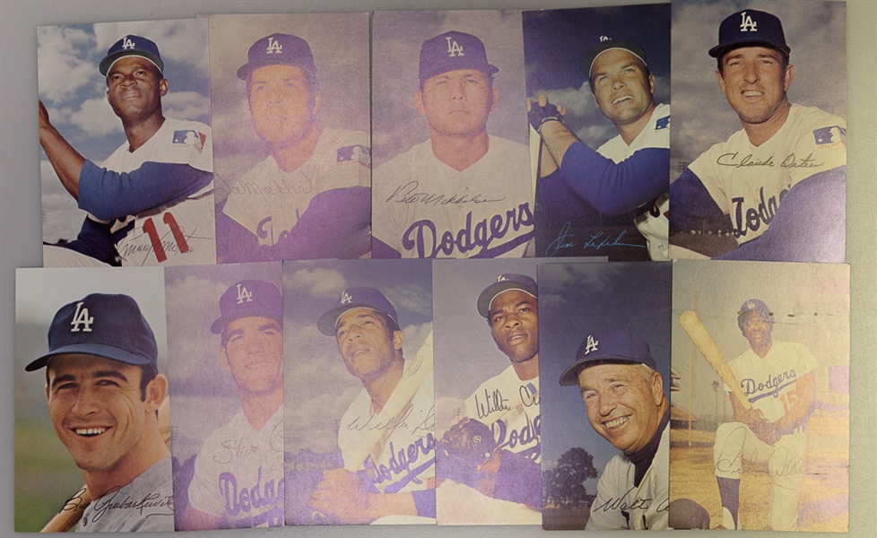 Baseball Lot of Photos & Press Books - 1960s thru 1970s - w. 1969 Citgo Mets Photos