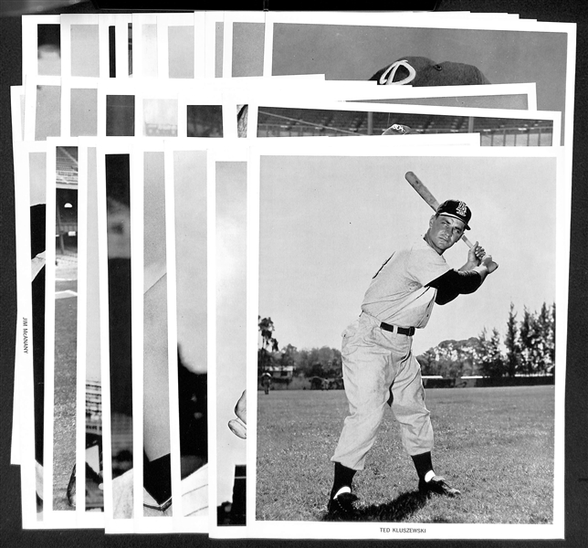 (10) Phillies, (10) White Sox & (10) Angels Early 1960s Manny's Baseball Land Player Souvenir 8x10 Photos w. Roberts, Fox, Aparicio