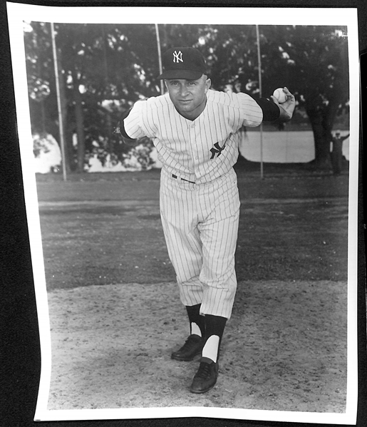 Lot of (18) Vintage Yankees 8x10 Photos (Some Type 1) w. Sain, Richardson, Shantz, Stengel, Reynolds, +