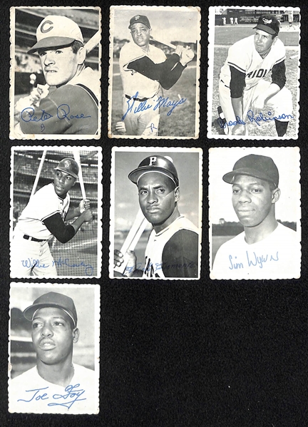 Lot of (32) Different 1969 Topps Deckle Edge Baseball Cards w. Pete Rose