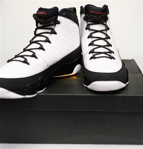 2016 Nike Air Jordan 9 Retro Space Jam - Size 13 (Jordan's Actual Size)