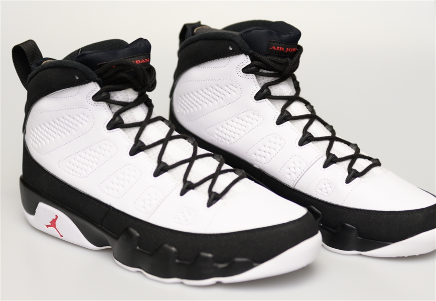 2016 Nike Air Jordan 9 Retro Space Jam - Size 13 (Jordan's Actual Size)