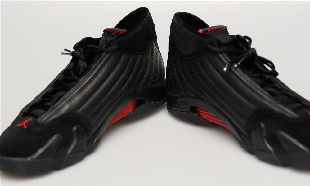2005 Nike Air Jordan 14 Retro Last Shot w. Limited Edition Michael Jordan Card - Size 13 (Jordan's Actual Size)