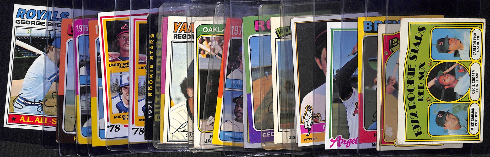 Lot of (20) 1970s Stars and Rookies Including Fisk Rookie, Hank Aaron, Nolan Ryan, George Brett