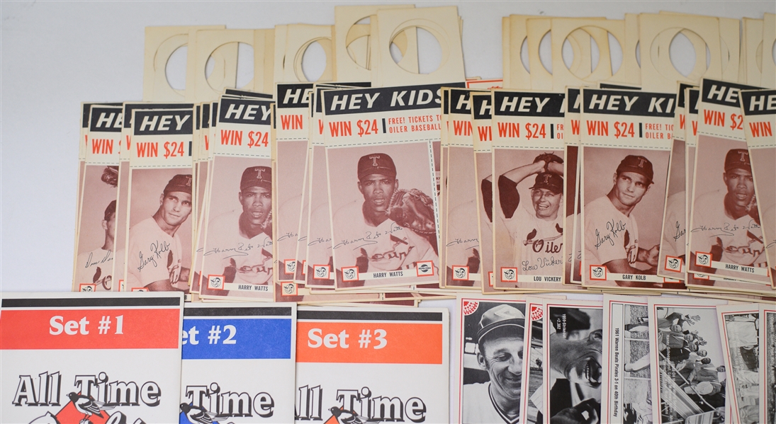 Vintage Baseball Card Lot with Warren Spahn & Yogi Berra Autographs, Pepsi Cards, (4) 1952 Topps