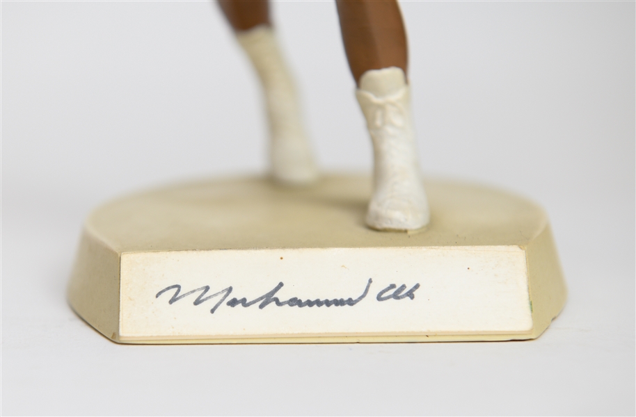 Muhammad Ali The Greatest Special Edition Autographed Salvino Figurine #d to 400 w/ Salvino COA
