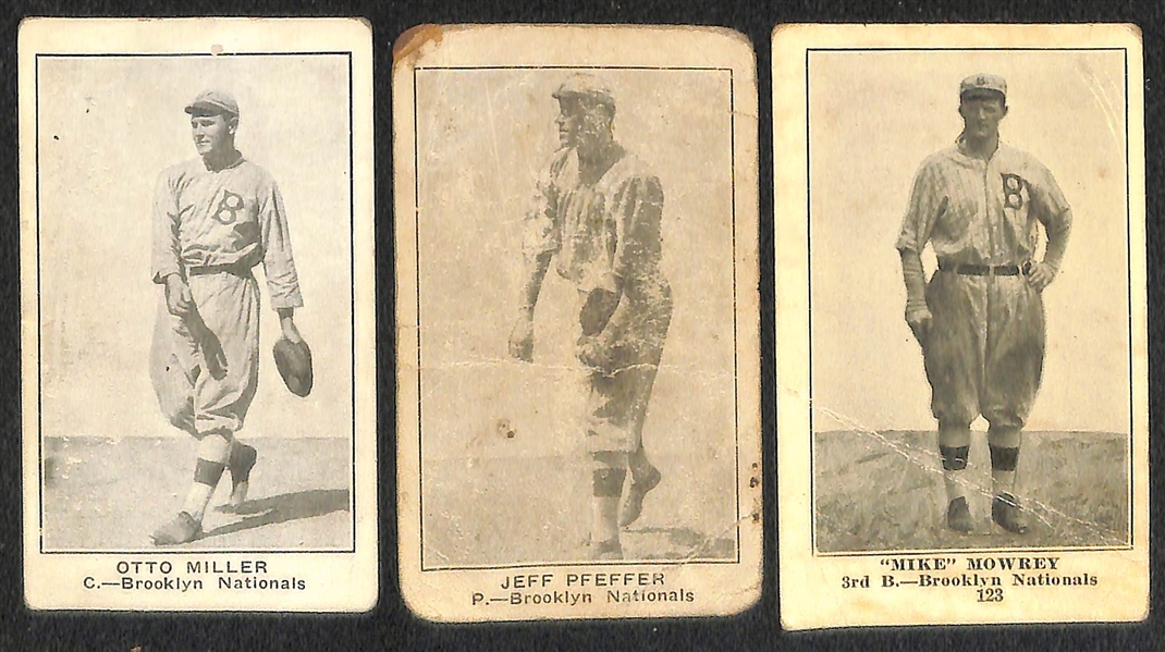 Lot of (8) 1920 W519 w. Rogers Hornsby, (1) 1917 Boston Store, & (2) 1921 Holsum Bread 