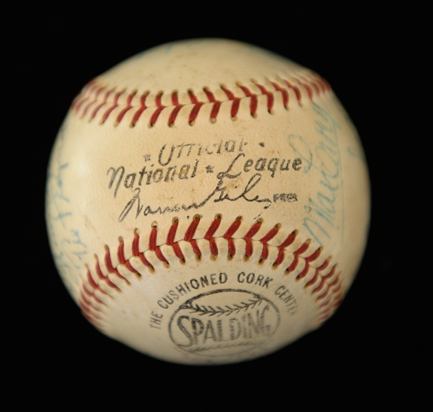 Official NL W. Giles Baseball Signed By Pie Traynor, C. Gehringer, L. Waner, Stengel, S. Rice, M. Carey, Ruffing, Grove, Schalk, Roush, L. Appling, Covaleski, B. Terry (JSA LOA) 
