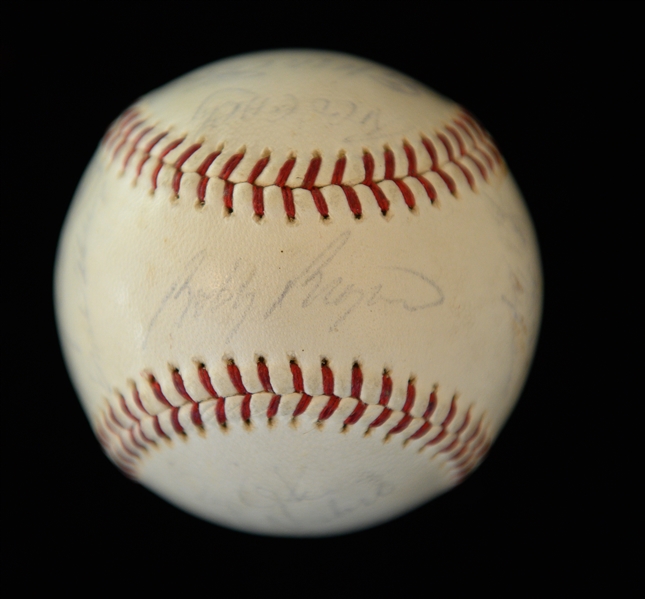 Official NL W. Giles Baseball Signed By 1964 Milwaukee Braves Team (22 Signatures inc. E. Mathews, Wyatt, P. Niekro, Carty, Alomar,  Joe Torre, +)! (JSA Auction Letter)