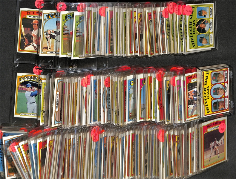 Lot of (150+) 1972 Topps Baseball Cards Feat. (6) Carlton Fisk Rookies, and Many Stars Such as Aaron, Clemente and More
