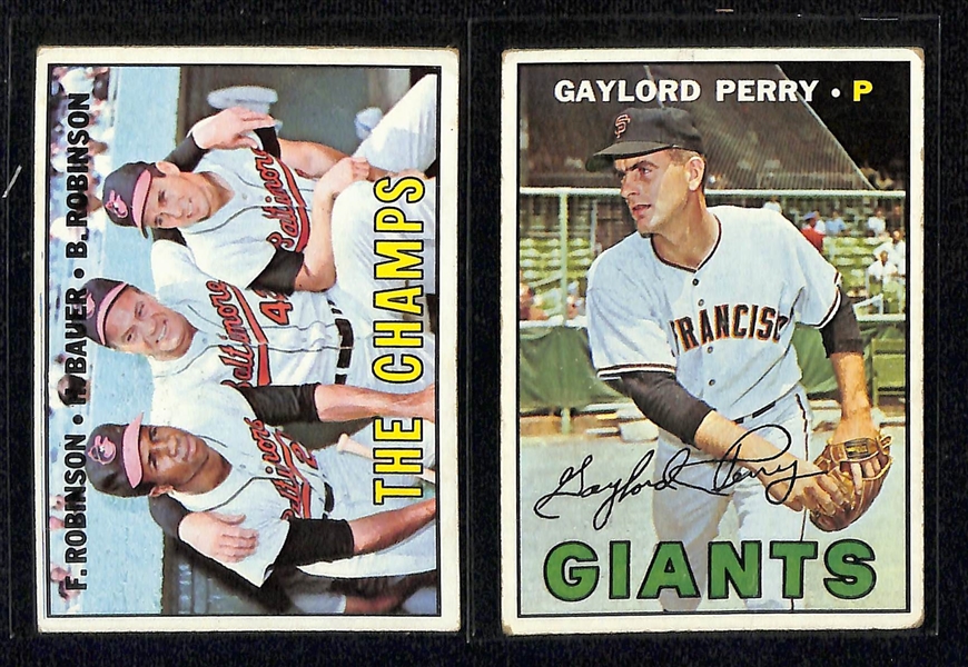 Lot of (600+) 1967 & 1968 Topps Basebal Cards w. 1967 Hank Aaron