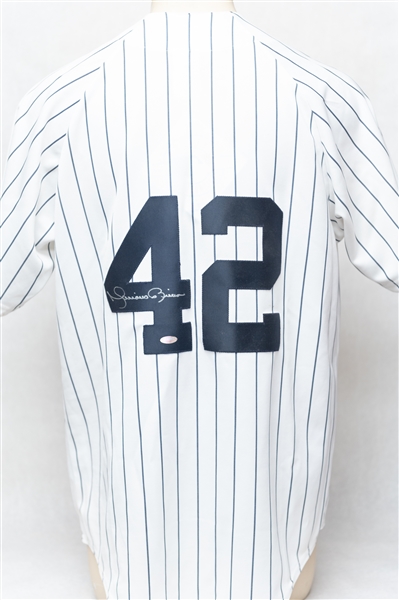 Mariano Rivera Signed Majestic New York Yankees Jersey (Steiner COA)