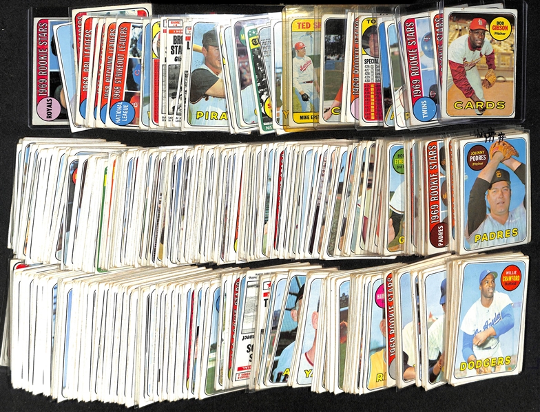 Lot of (400) Different 1969 Topps Baseball Cards w. Bob Gibson