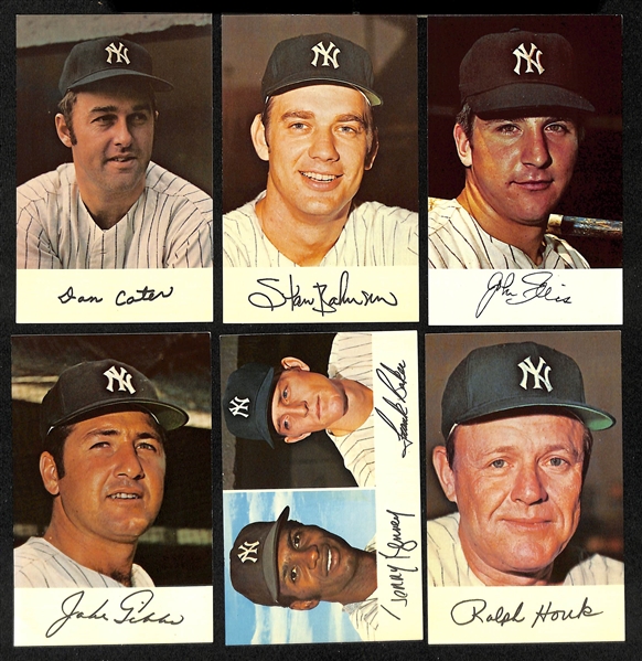 (12) 1971 Dexter Press New York Yankees Photo Cards w. Mickey Mantle and Thurman Munson