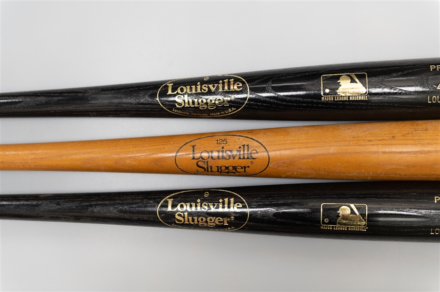 Lot of (3) Louisville Slugger Baseball Bats w. Derek Jeter & Alex Rodriguez Pro Models and Vintage Adirondack Bat Shipping Box