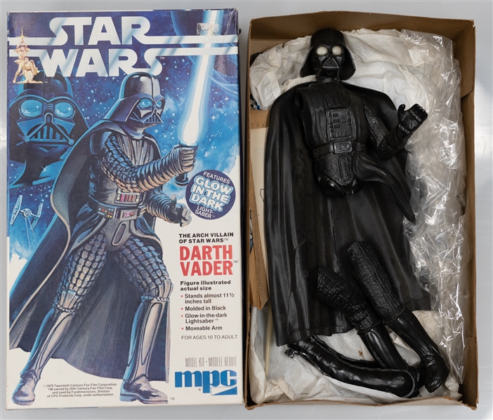 1979 Darth Vader Model & Lot of (6) 1995 Star Wars Figures 