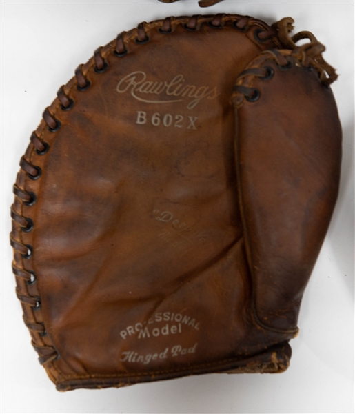Lot of (5) Vintage Leather Baseball Gloves w. 1 Catcher's Mask