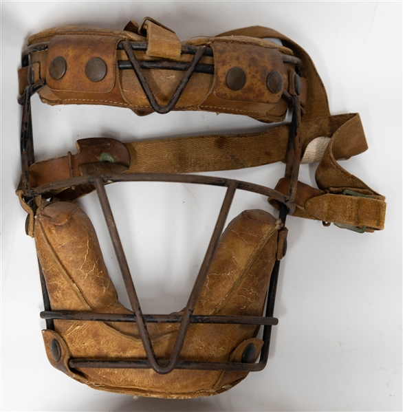 Lot of (5) Vintage Leather Baseball Gloves w. 1 Catcher's Mask