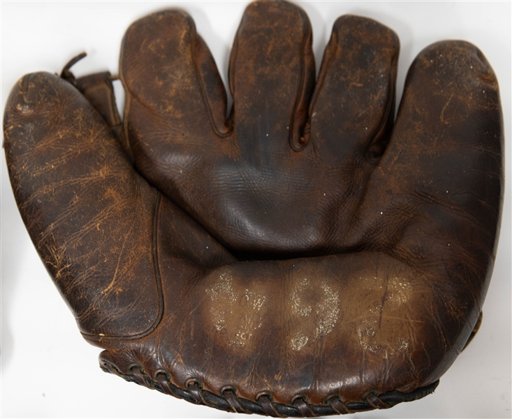 Lot of (8) All-Leather Vintage Baseball Gloves