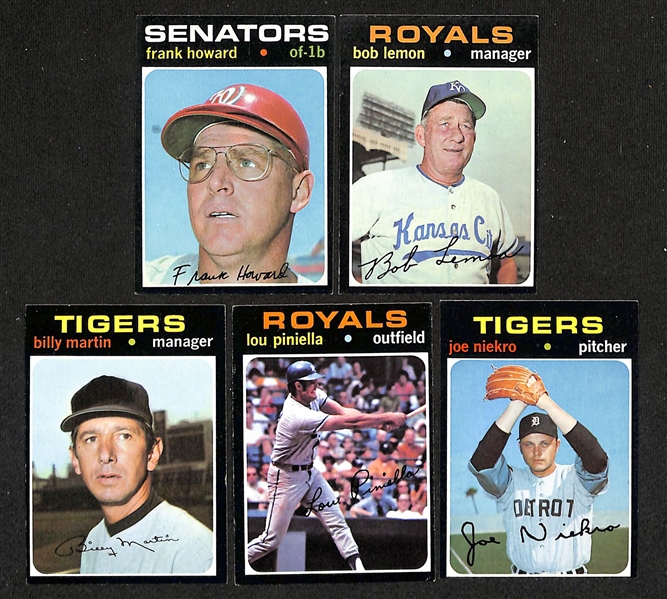Lot of (300+) 1971 Topps Baseball Cards w. Thurmon Munson & Reggie Jackson