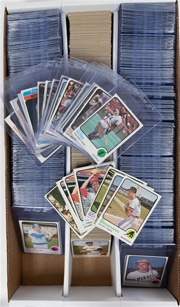 Lot of (1000+) Assorted 1973 Topps Baseball Cards w. Pete Rose & Reggie Jackson