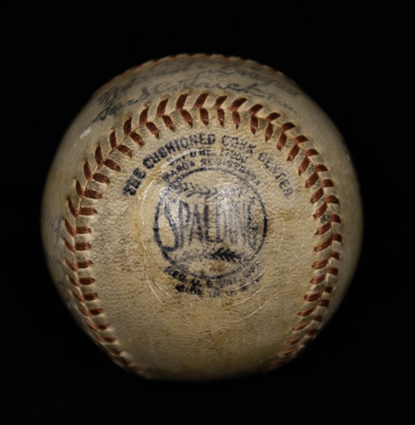 1943 New York Giants Team-Signed Baseball - 14 Signatures w. HOFers Carl Hubbell & Ernie Lombardi - Full PSA/DNA Letter 