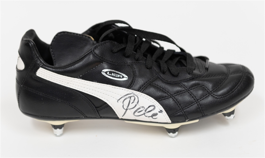 Pele Signed Puma Liga Soccer Shoe w. Beckett Authentication